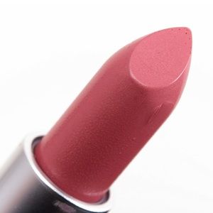 MAC LIPSTICK - BRAVE (Satin)